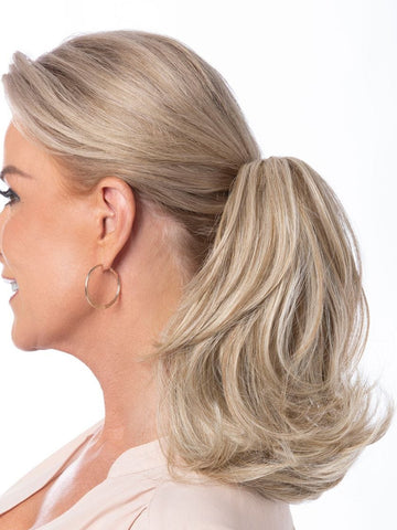 LIGHT-BLONDE LIGHT-BLONDE