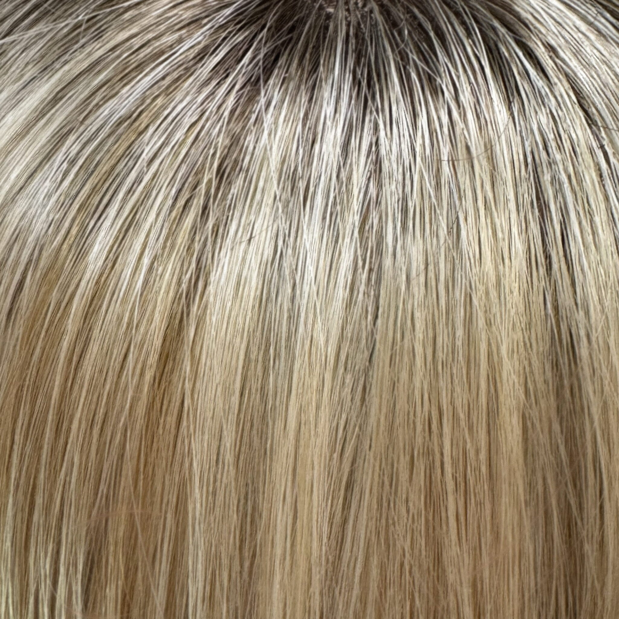 Creamy Toast-R  -  This irresistibly, gorgeous blond is both natural and outgoing. Creamy Toast-R has a blended regrowth of almond brown and has creamy porcelain slices throughout and undertones of soft wheat and pale light oak.