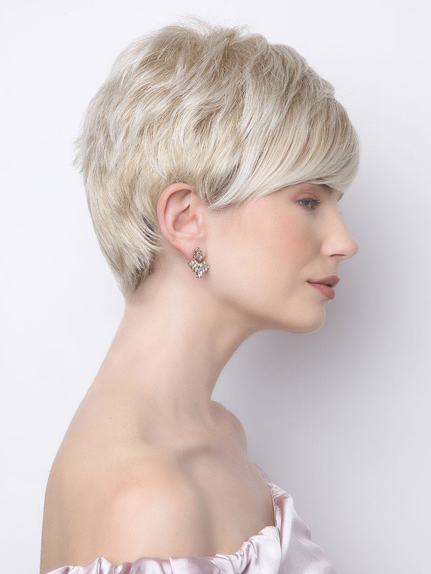 CREAMY-BLONDE