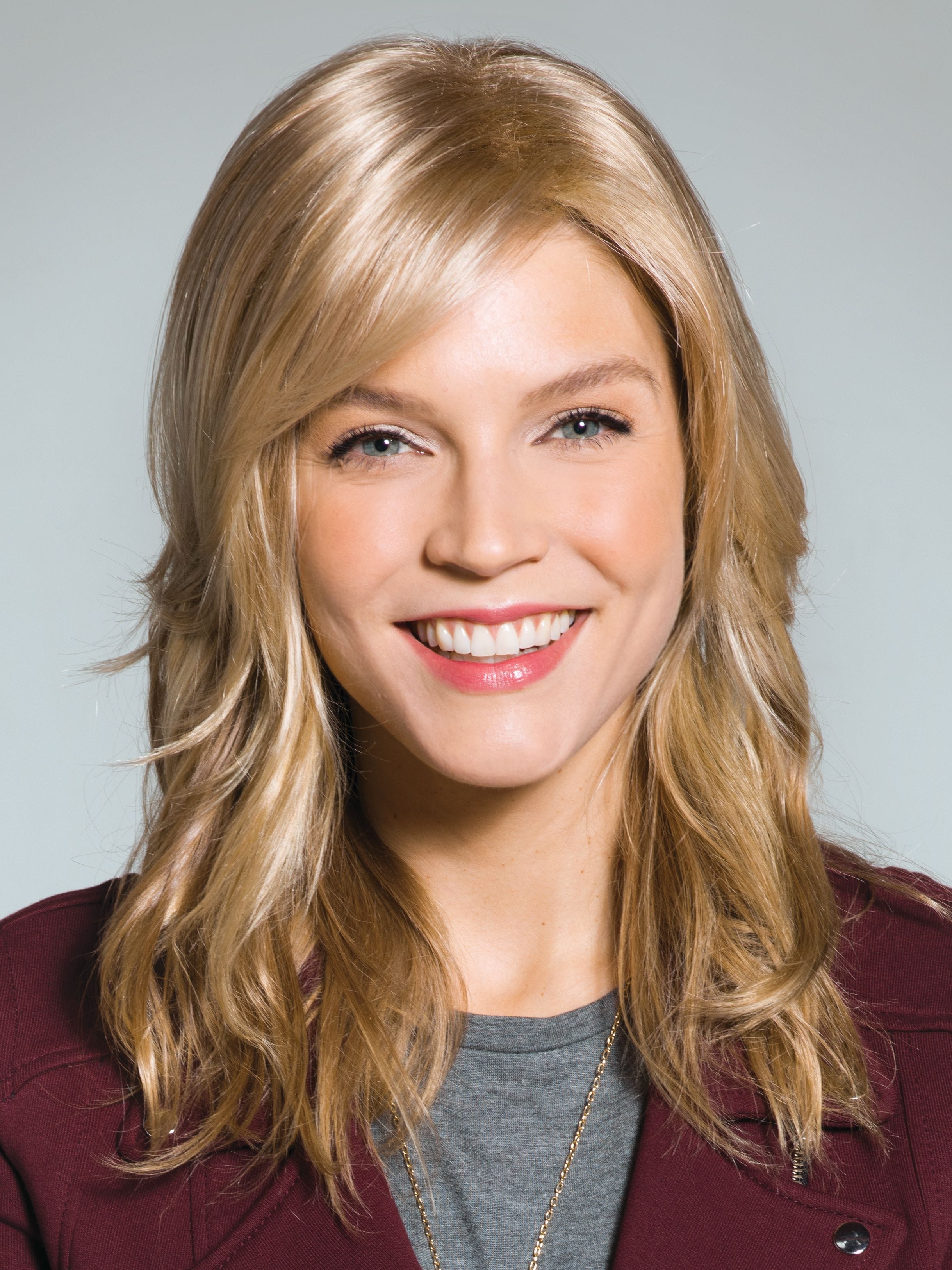 GOLD-BLONDE